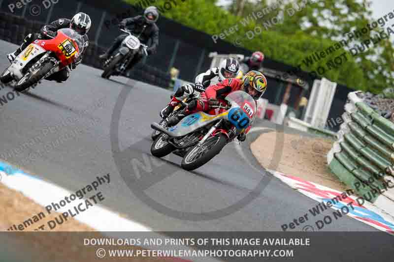 Vintage motorcycle club;eventdigitalimages;mallory park;mallory park trackday photographs;no limits trackdays;peter wileman photography;trackday digital images;trackday photos;vmcc festival 1000 bikes photographs